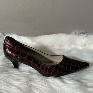 Cabrizi Size 9 M Holly Pumps Heel 2.5”